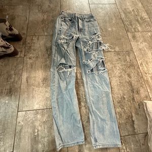 Baggy distressed jeans (Mom Jeans)